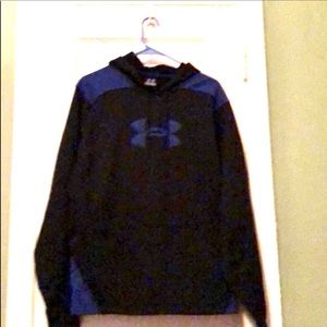 Men’s Under Armour hooded sweat shirt